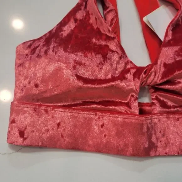 FABLETICS Oasis Crushed Velour Twist Sports Bra S NEW - Picture 4 of 9